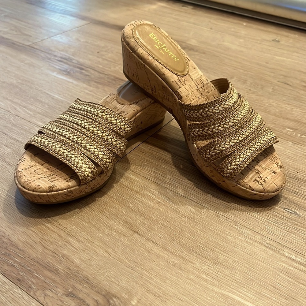 NWOB Eric Javits wedge sandals Womens Size - 9